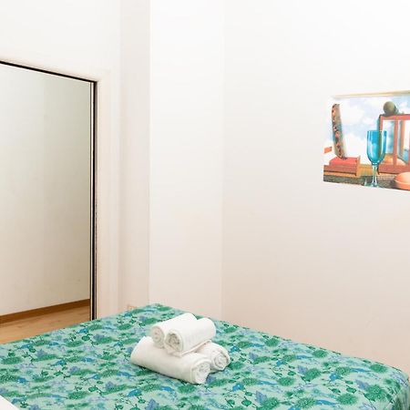 Free Parking Exclusive Apartment Magritte Style ميلان المظهر الخارجي الصورة