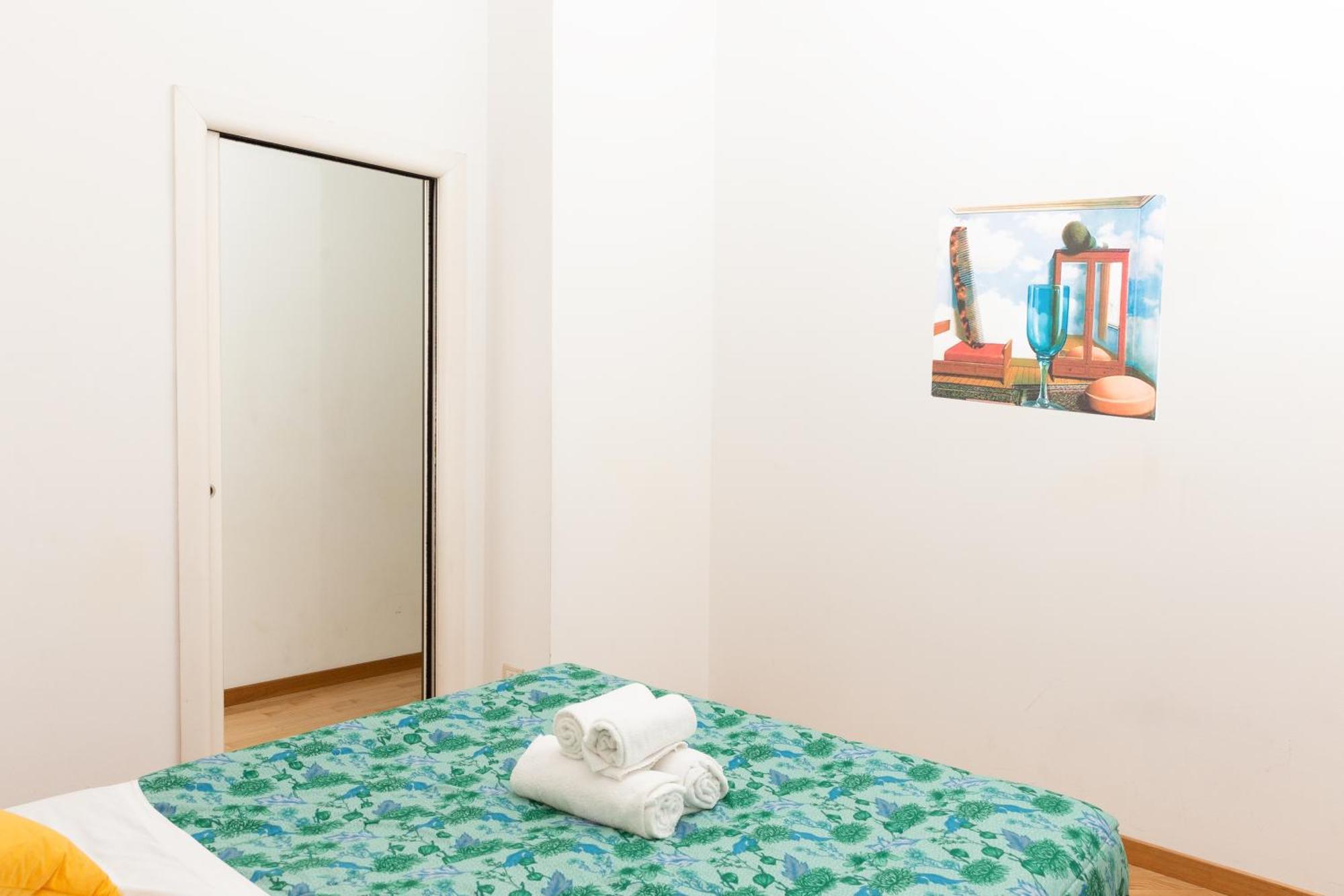 Free Parking Exclusive Apartment Magritte Style ميلان المظهر الخارجي الصورة